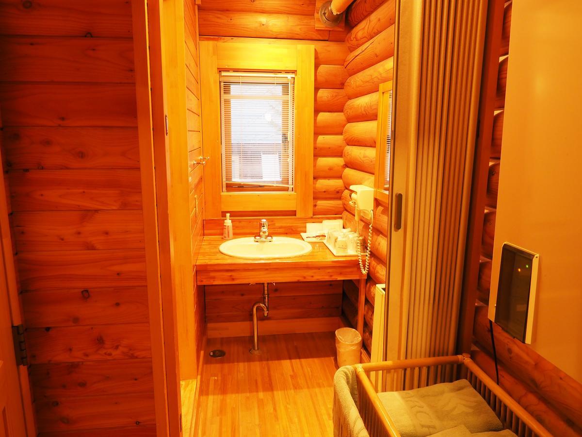 Log Hotel Larch Lake Kanayama Minamifurano Bilik gambar
