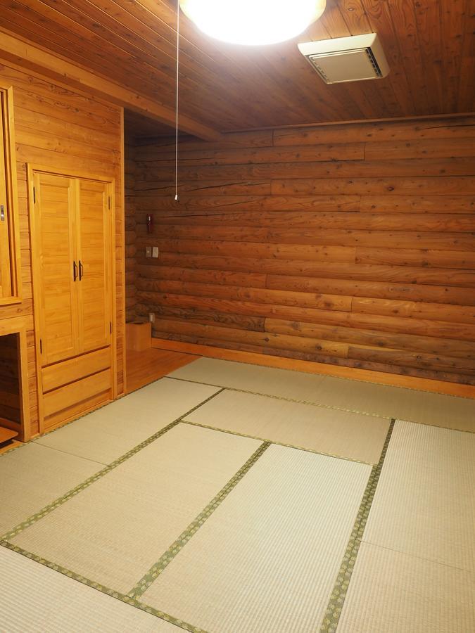 Log Hotel Larch Lake Kanayama Minamifurano Bilik gambar