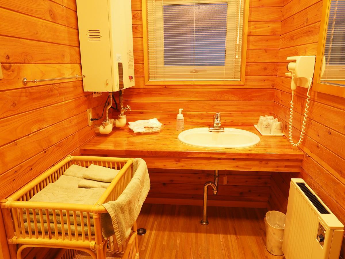 Log Hotel Larch Lake Kanayama Minamifurano Bilik gambar