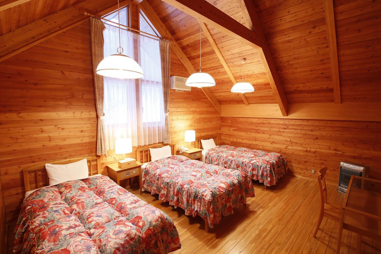 Log Hotel Larch Lake Kanayama Minamifurano Bilik gambar