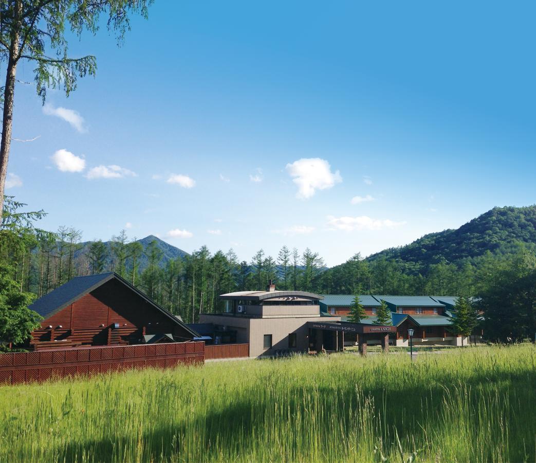 Log Hotel Larch Lake Kanayama Minamifurano Luaran gambar